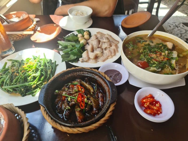 Cơm Niêu Đèn Lồng Đà Lạt