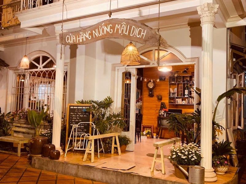 Cửa hàng nướng Mậu Dịch