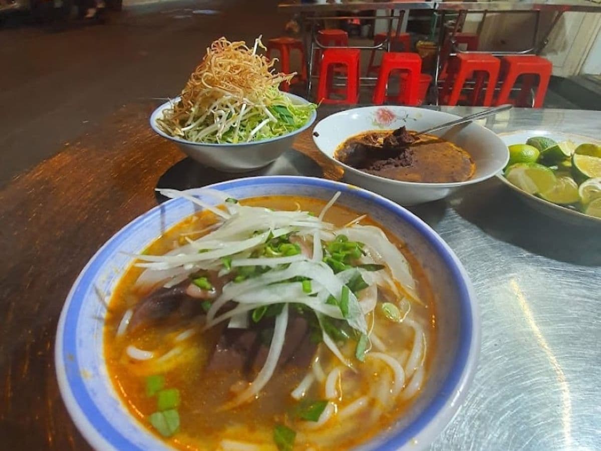 Bún bò Đà Lạt