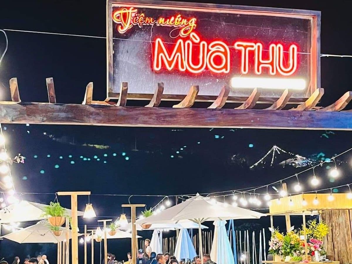 Tiệm nướng Mùa Thu — ảnh 1