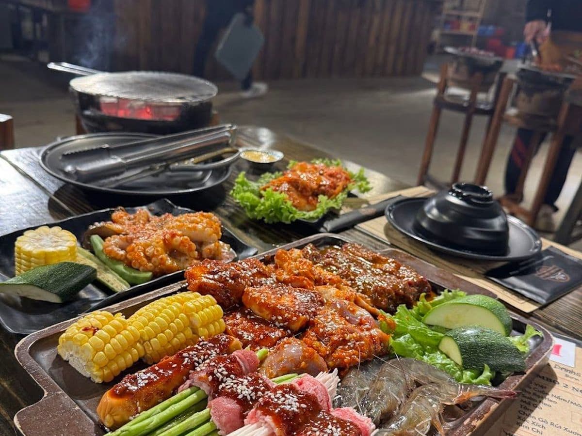 Tiệm Nướng Xóm Lèo