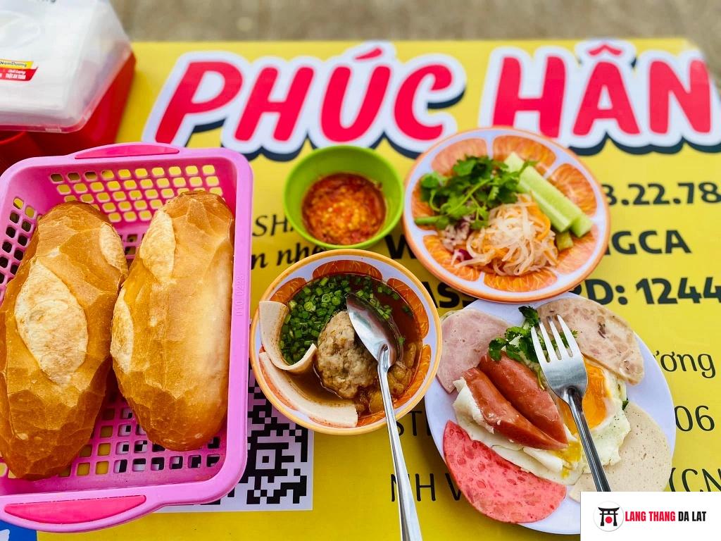 Bánh Mì Xíu Mại Phúc Hân