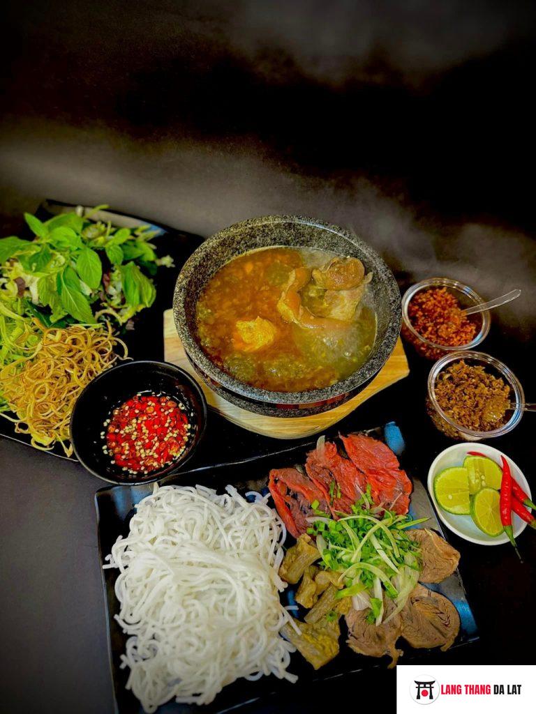 Bún Bò Thố Đá Tony