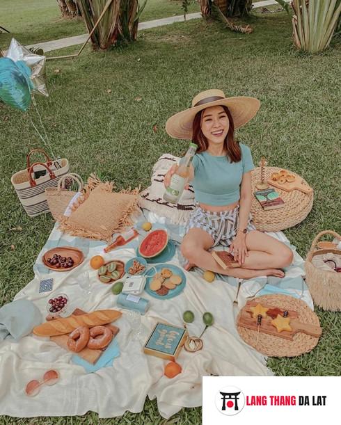 Cắm trại – Picnic cùng bạn bè