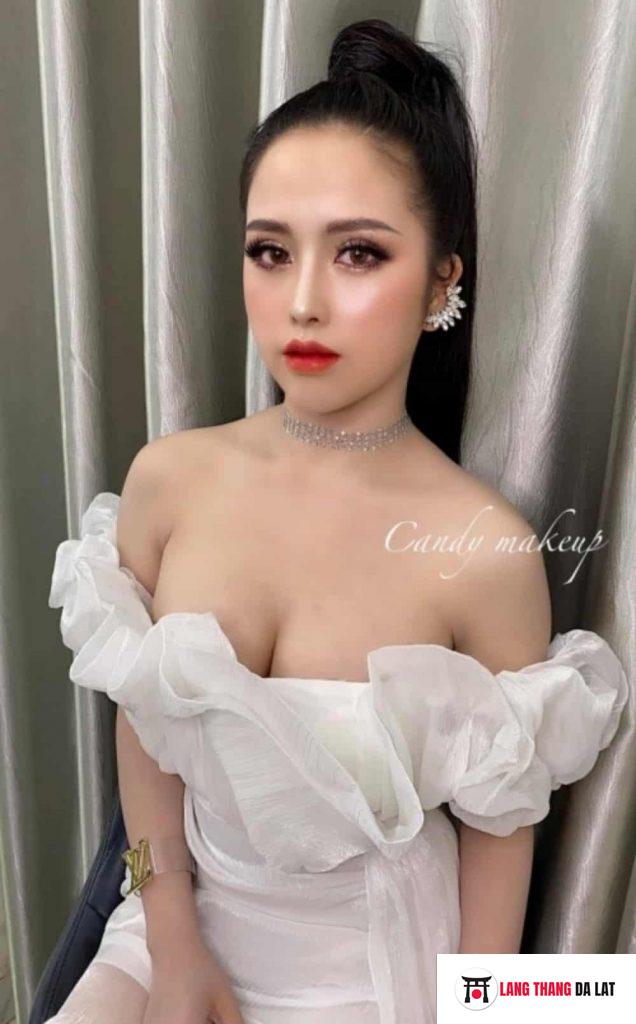 Candy Uyên