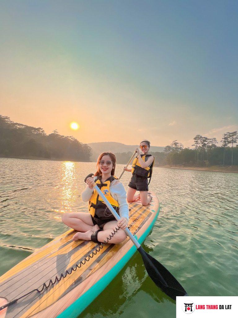 Chèo Sup Hồ Tuyền Lâm