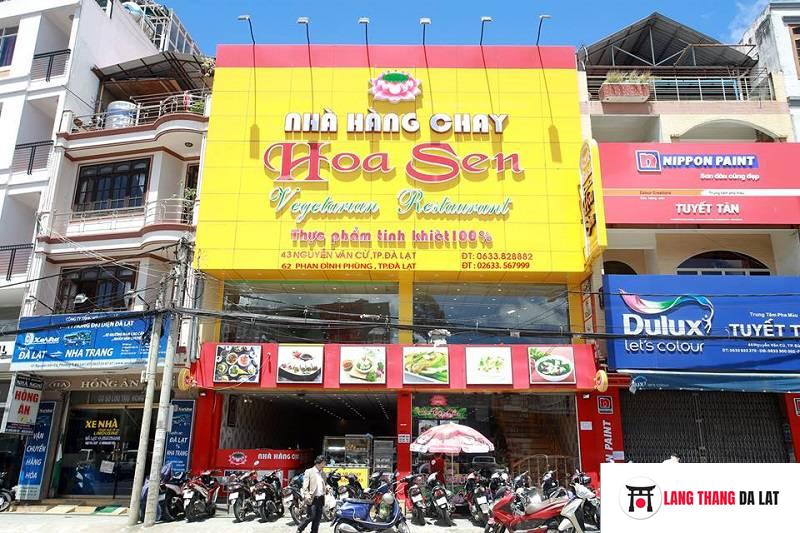 Nhà hàng chay hoa sen ở Đà Lạt