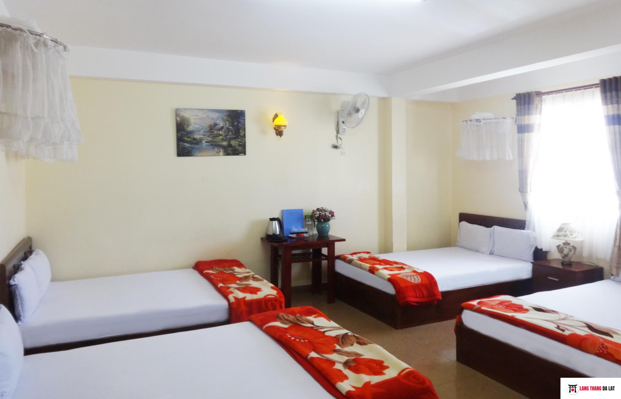 Phòng 4 giường khách sạn Thanh Thảo Đà Lạt