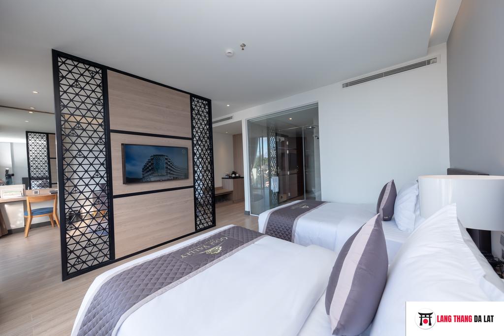 phòng premium deluxe 2 giường đơn khách sạn Golf Valley