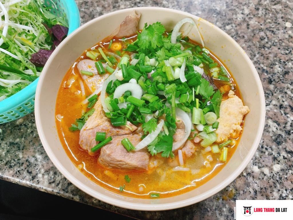 Quán Bún Bò Huế – Mì Quảng Út Vân