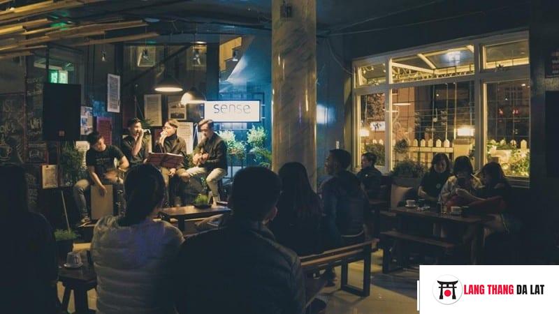 quán cafe acoustic sense Đà Lạt