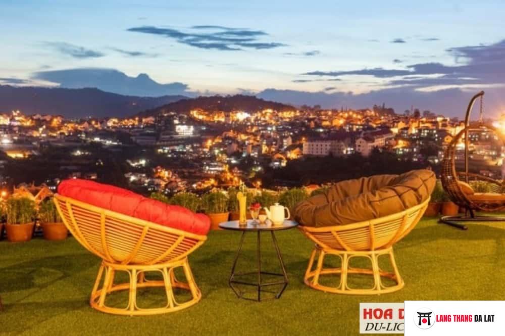 Tiệm cà phê Dalat Golf ngắm hoàng hôn