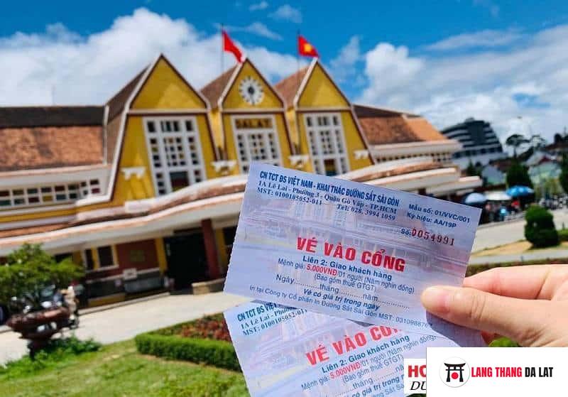 vé vào cổng nhà ga Đà Lạt